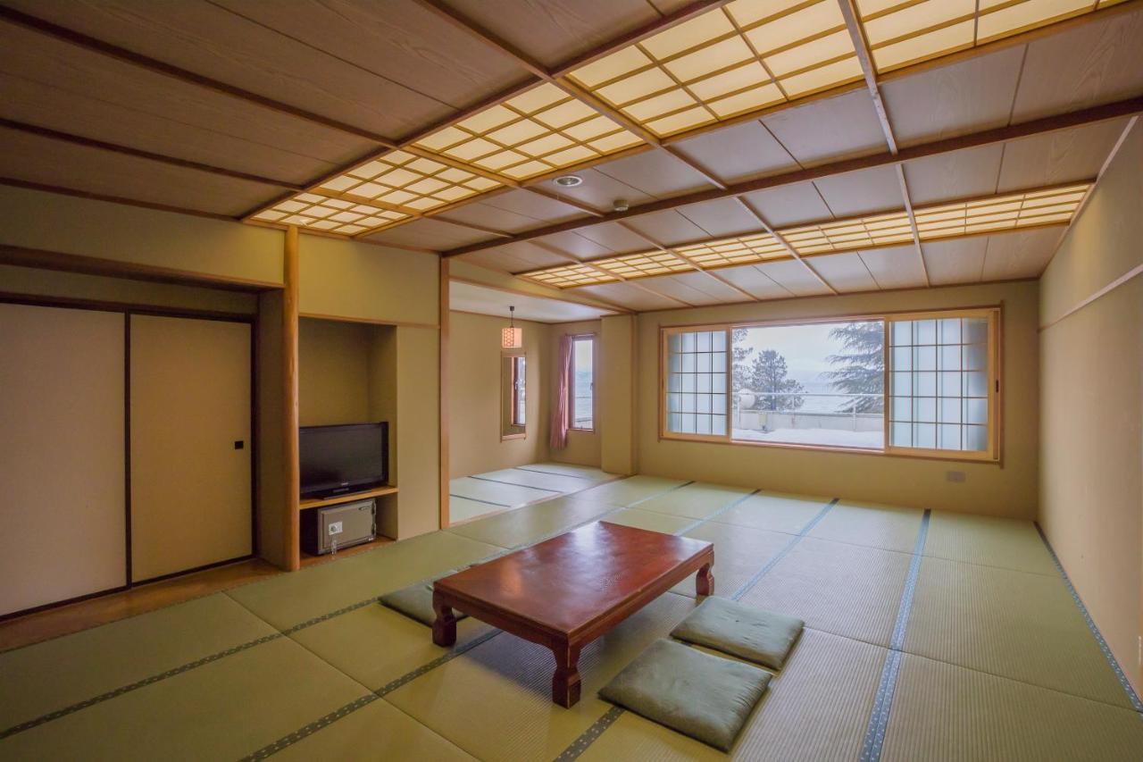 Hôtel Lakeside Banko à Inawashiro Extérieur photo