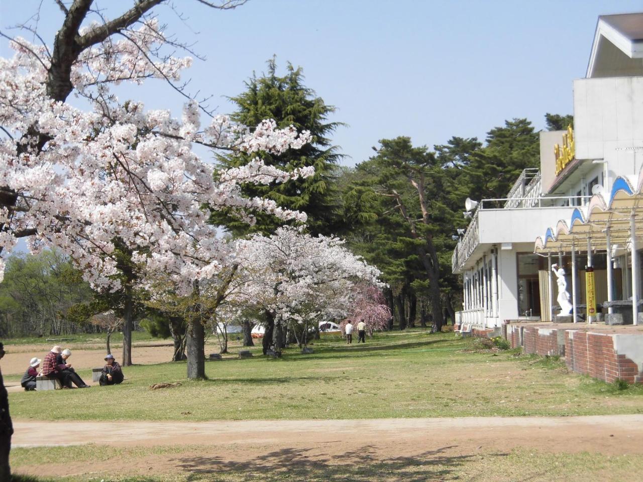 Hôtel Lakeside Banko à Inawashiro Extérieur photo