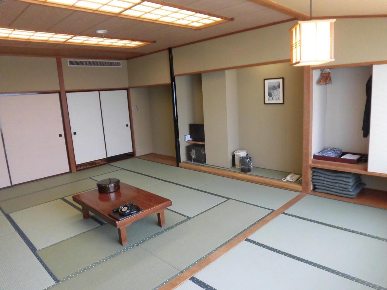 Hôtel Lakeside Banko à Inawashiro Extérieur photo