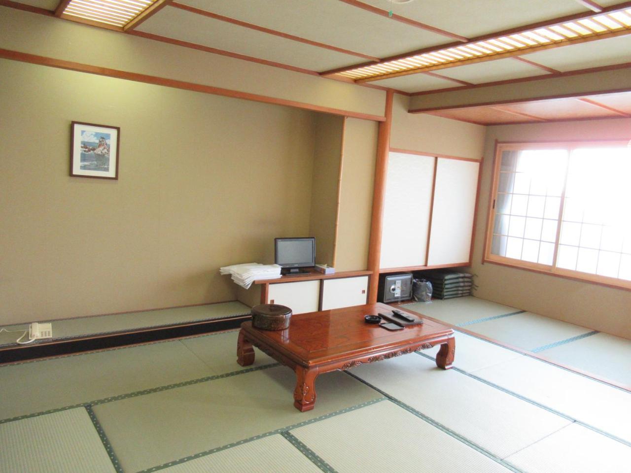 Hôtel Lakeside Banko à Inawashiro Extérieur photo