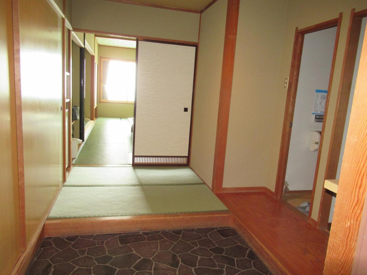 Hôtel Lakeside Banko à Inawashiro Extérieur photo